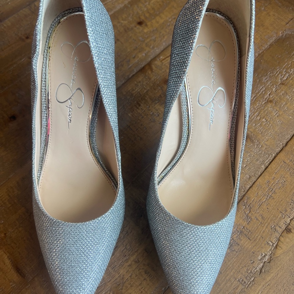 Jessica Simpson Silver Heels with Elegant Design